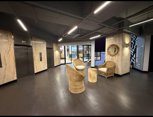 165M² OFFICE TO LET IN PARKTOWN
